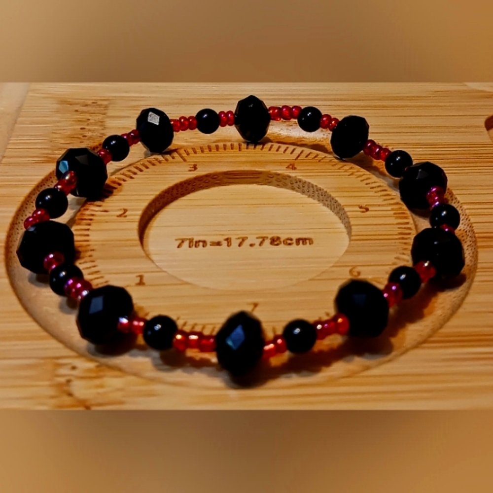 Elegant Black and Red Beaded Bracelet